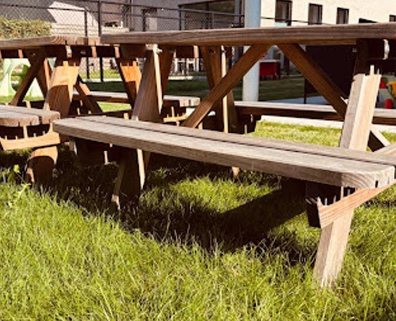 Eettafels de kleine kapoenen