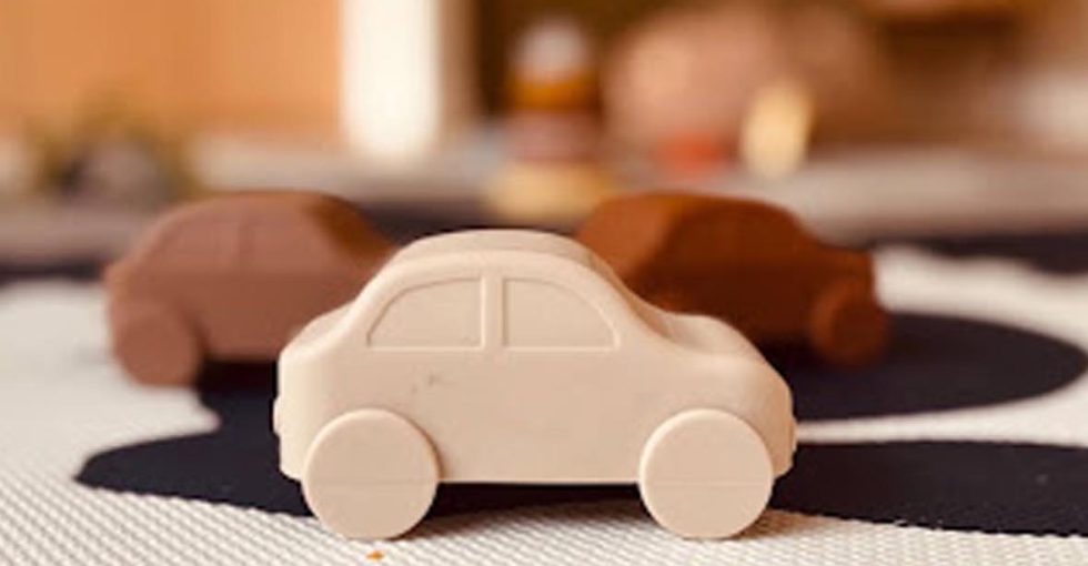 SPeelauto de kleine kapoenen