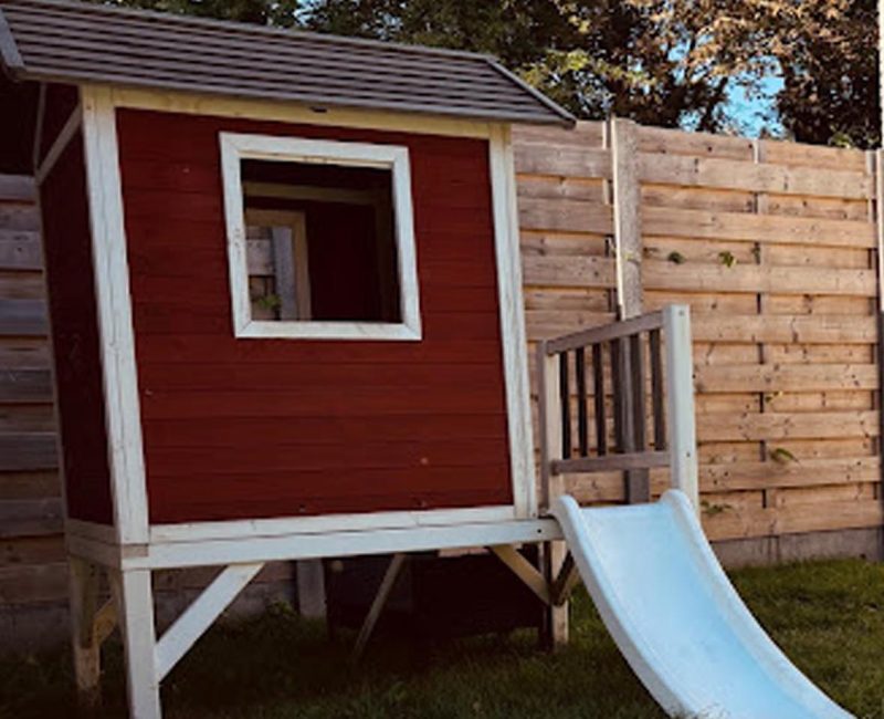 Tuinhuis de kleine kapoenen